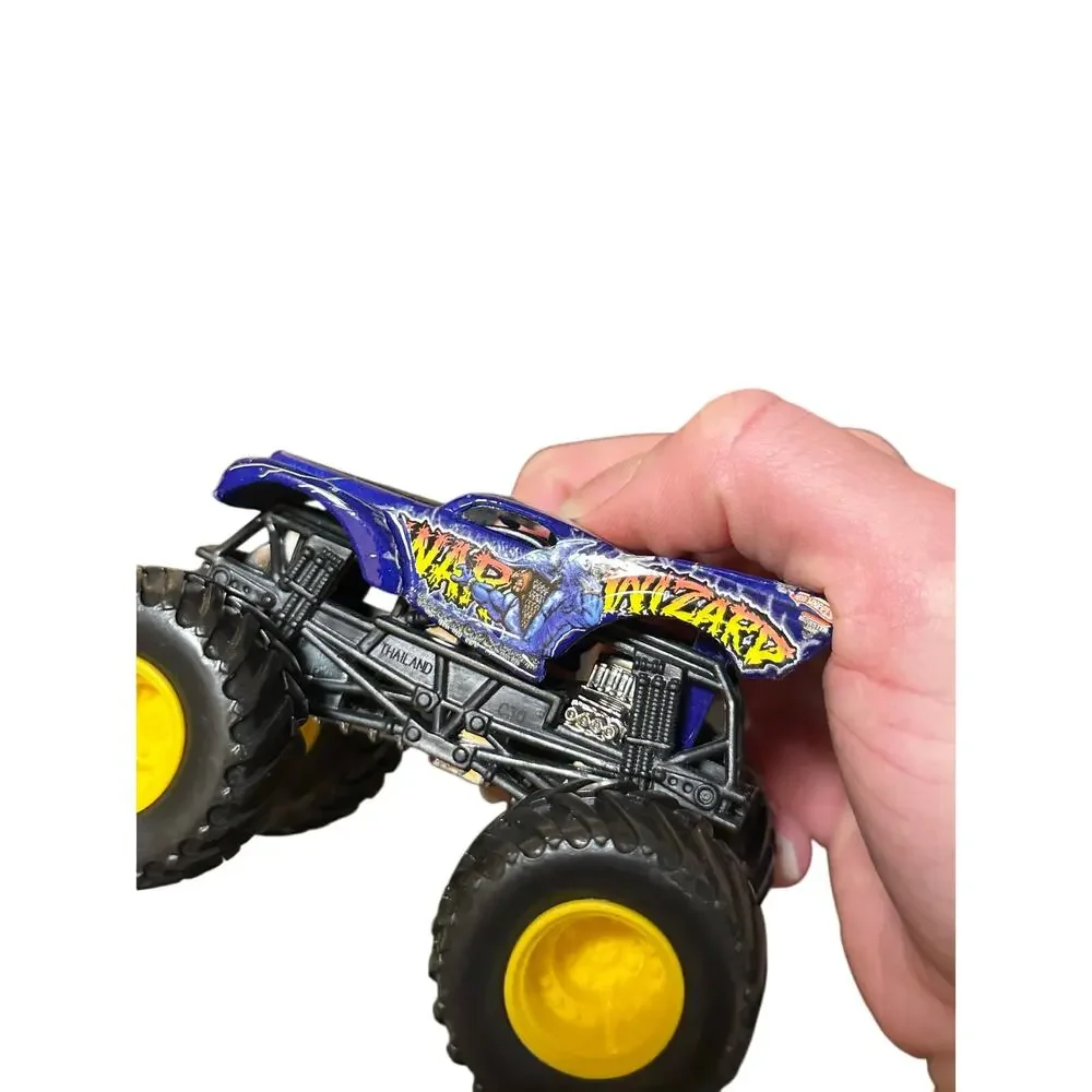 Hot Wheels Monster Jam War Wizard Truck